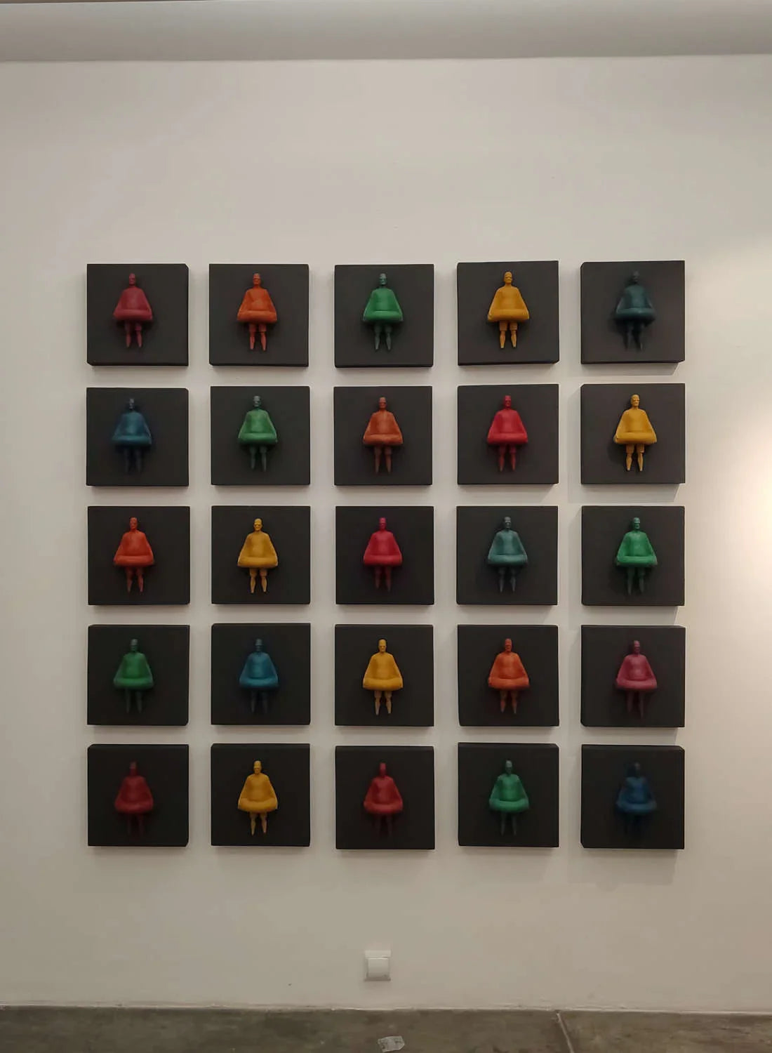 25 humans installation sculptural Wall Artwork Dubai