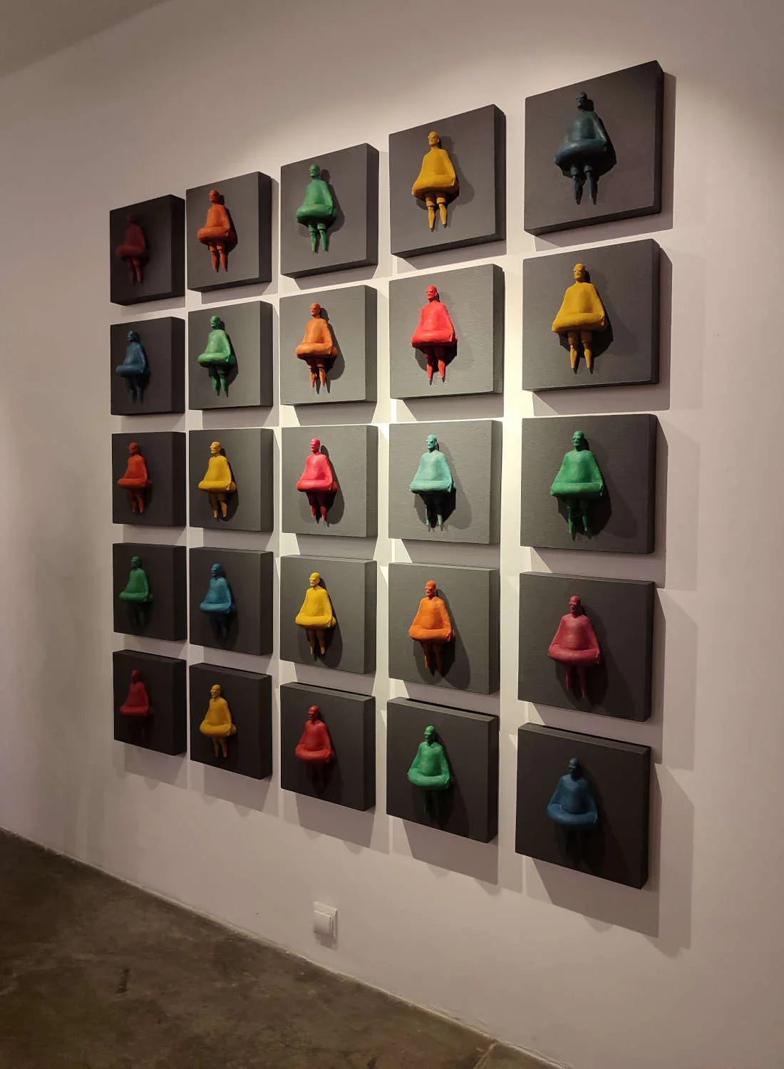25 humans installation sculptural Wall Artwork Dubai