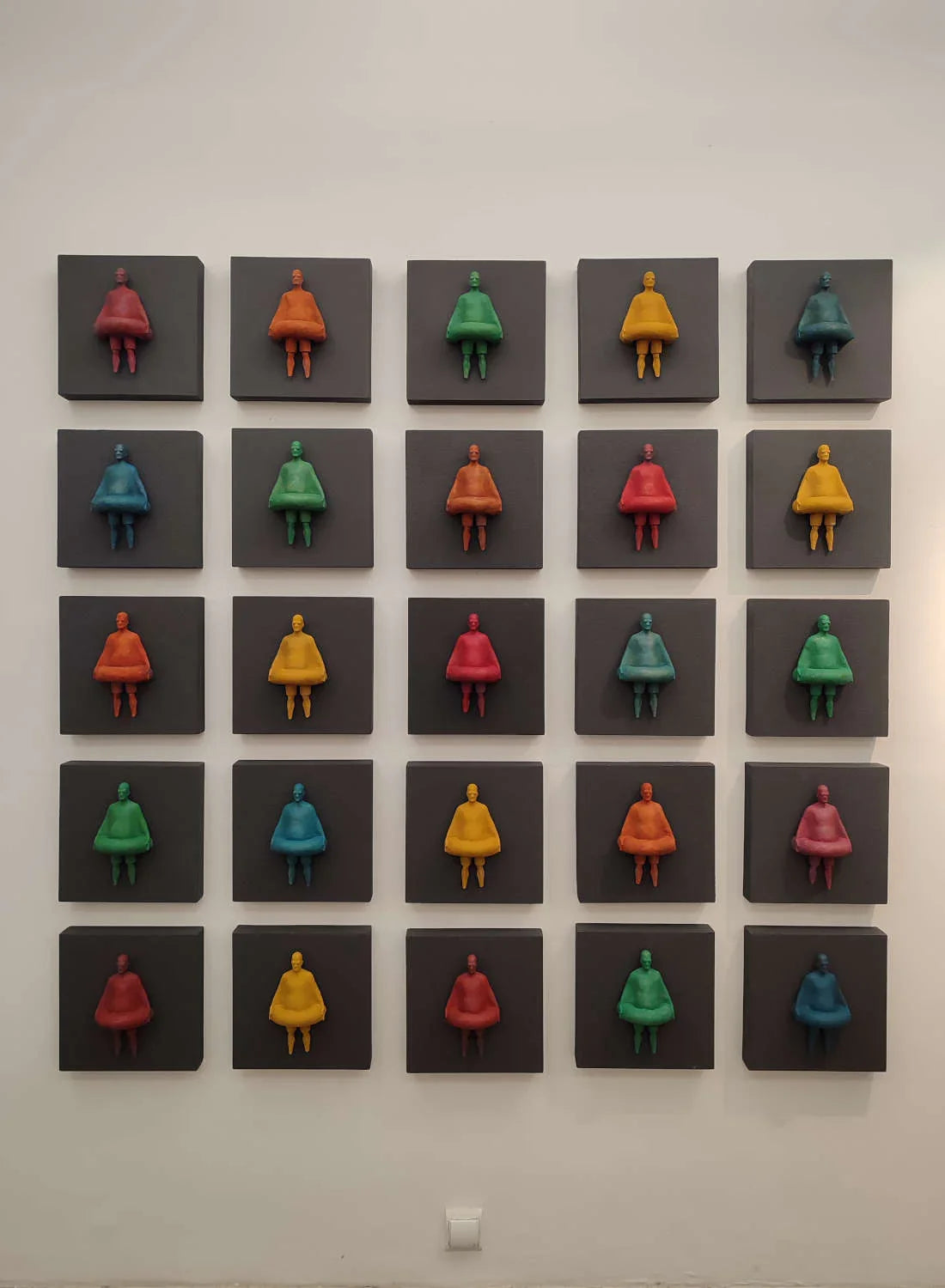 25 humans installation sculptural Wall Artwork Dubai