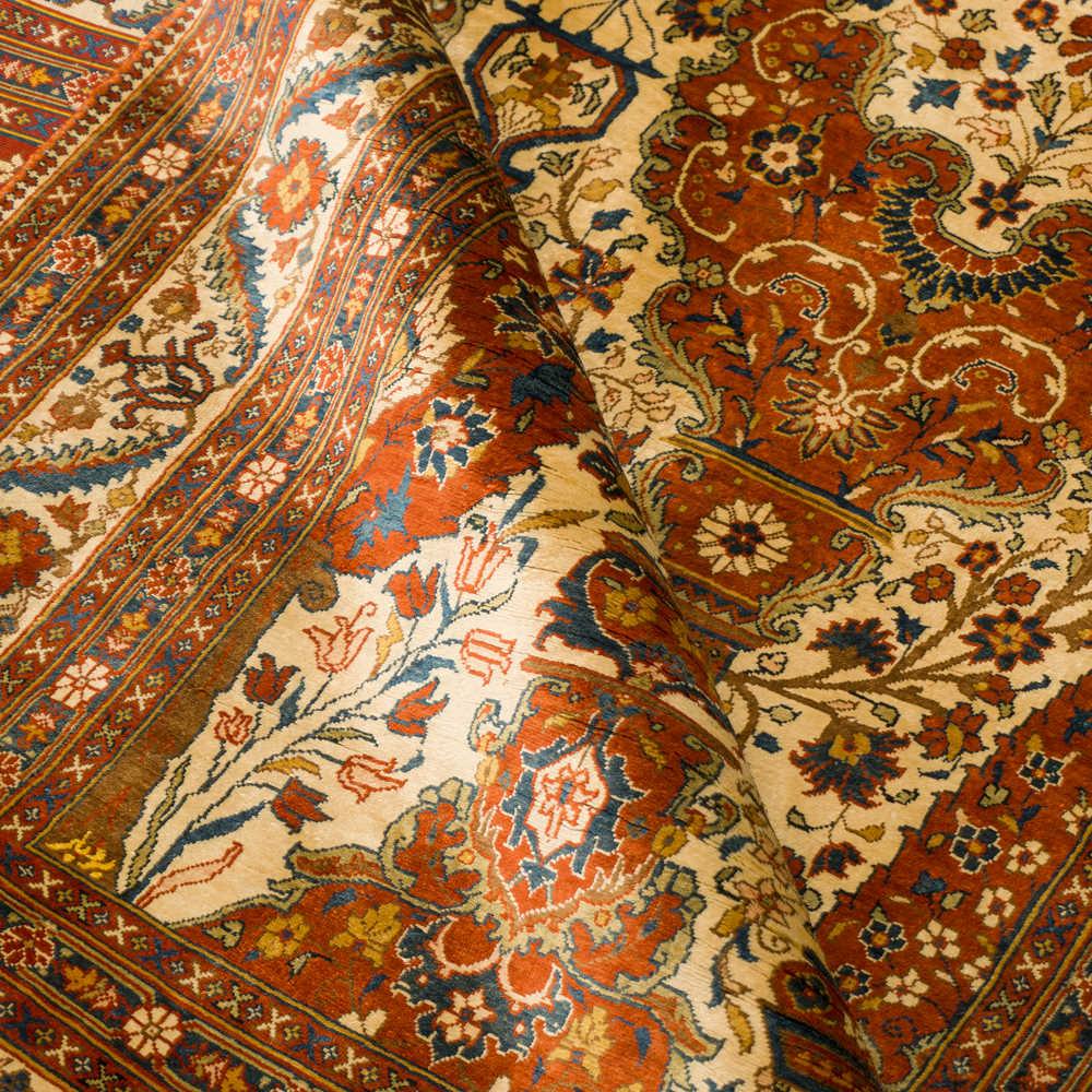 Eyvan Heriz Persian Carpet Silk 124x169, Authentic Vintage Rugs & Kilims in Dubai