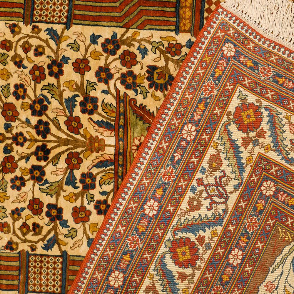 Eyvan Heriz Persian Carpet Silk 124x169, Authentic Vintage Rugs & Kilims in Dubai