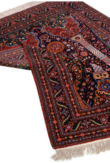Eyvan Heriz Persian Carpet Wool & Silk 145x200, Authentic Vintage Rugs & Kilims in Dubai