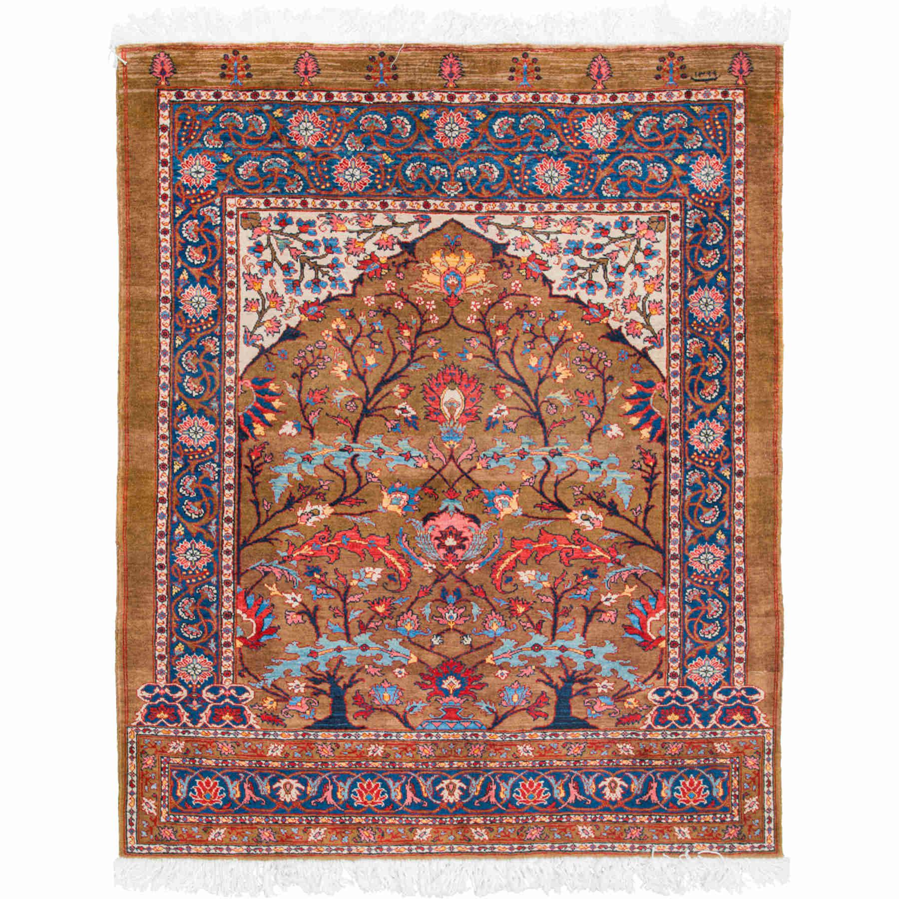 Altar Heriz Persian Carpet Wool 129x160 - Authentic Vintage Rugs & Kilims, Silk & Wool in Dubai