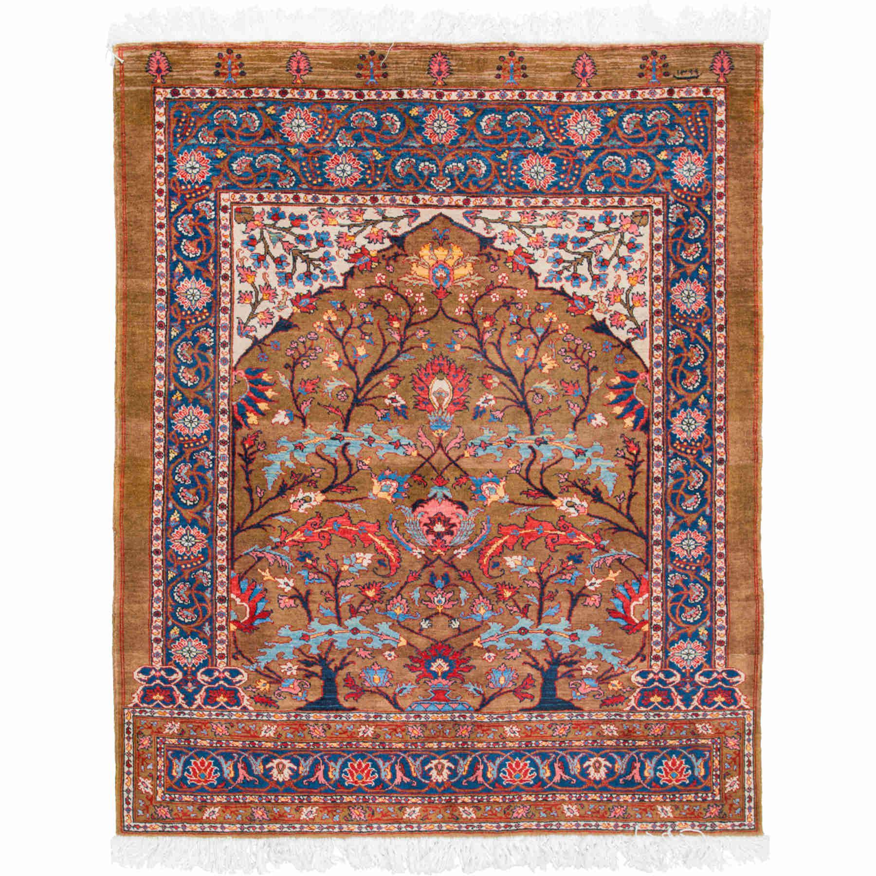 Altar Heriz Persian Carpet Wool 129x160 - Authentic Vintage Rugs & Kilims, Silk & Wool in Dubai