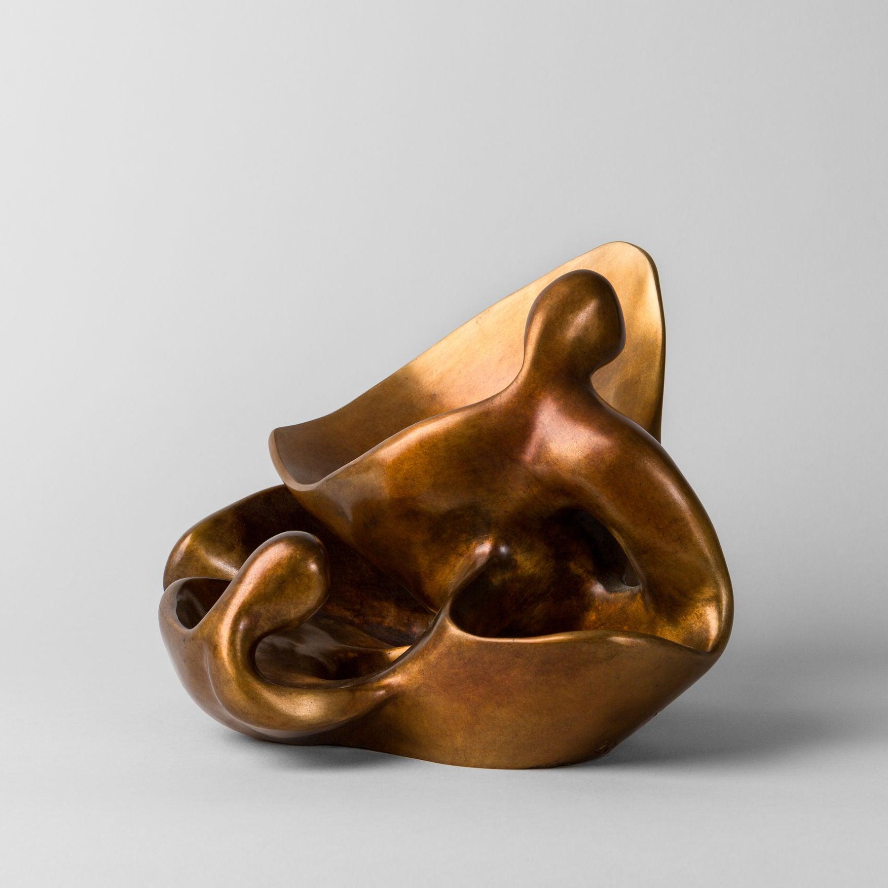 Eclosion Bronze Sculpture - Contemporary Mixed Media & Ceramic Works by Ariane Crovisier in Dubai