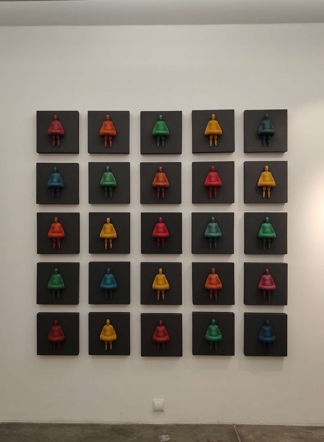 25 humans installation sculptural Wall Artwork Dubai