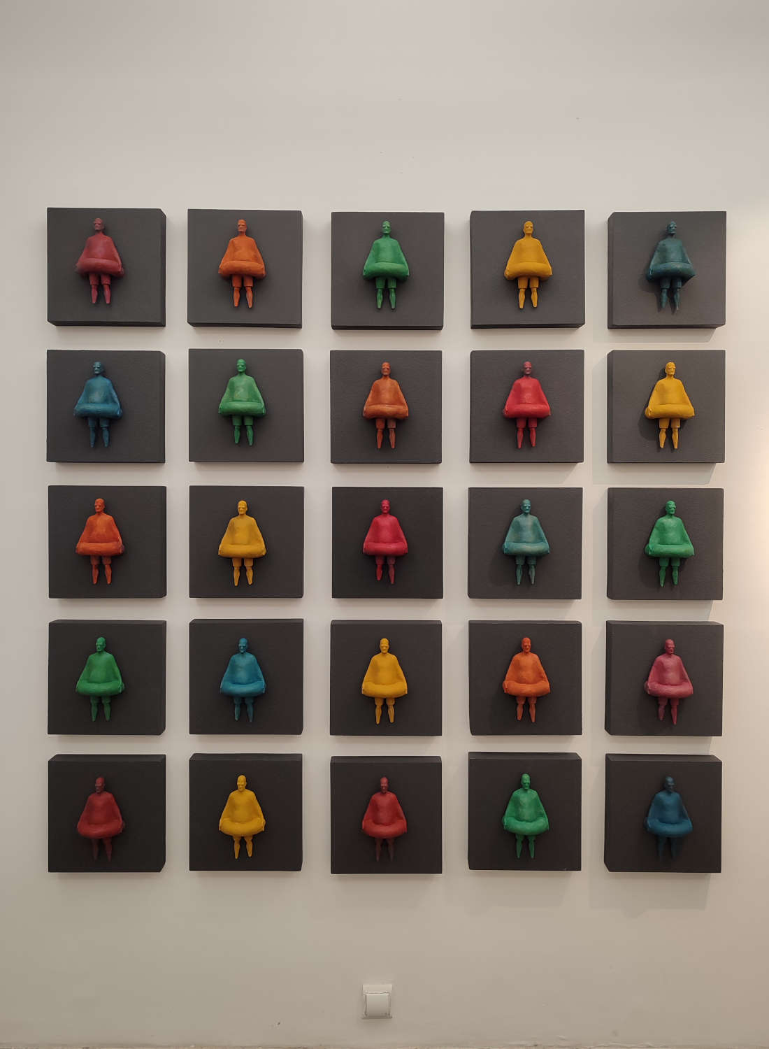 25 humans installation sculptural Wall Artwork Dubai