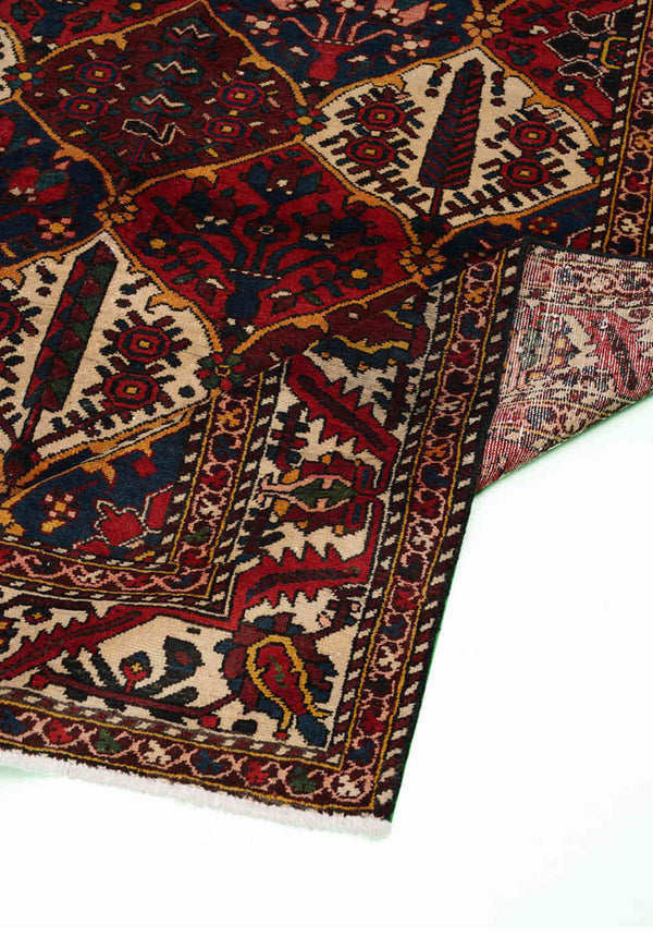 Nomadic Bakhtiari Persian Carpet 160x196, Handmade Tribal Rugs in Dubai