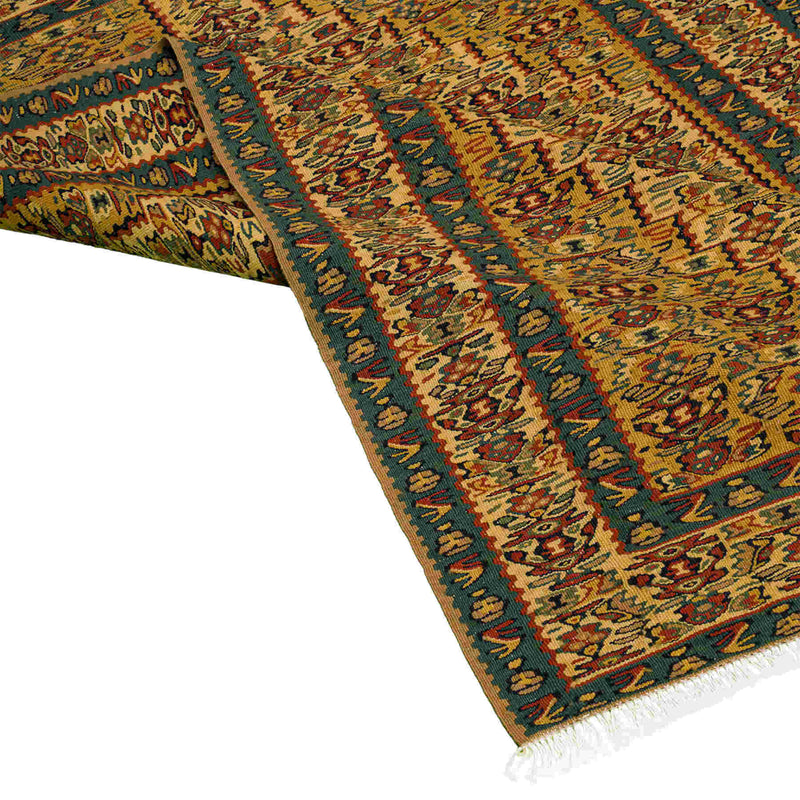 Medallion Sanandaj Persian Kilim 104x147,  Handmade Nomadic Wool Rugs & Kilims in Dubai