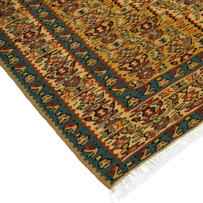 Medallion Sanandaj Persian Kilim 104x147,  Handmade Nomadic Wool Rugs & Kilims in Dubai