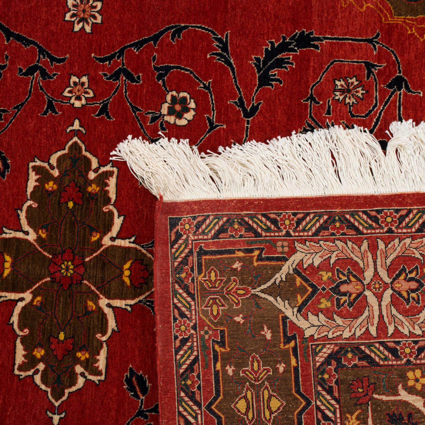 Mosafer Classic Persian Carpet - Authentic Persian Rugs & Kilims Dubai